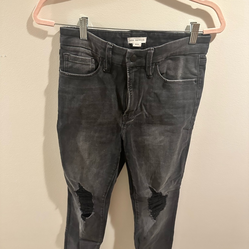 Good American women’s  Charcoal Distressed Skinny Jeans